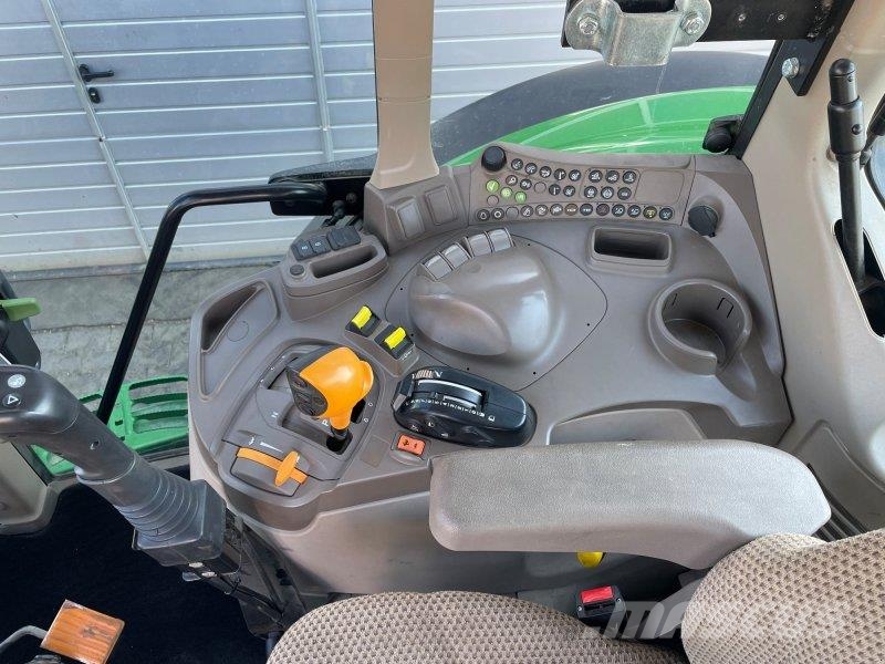 John Deere 6155M Трактори