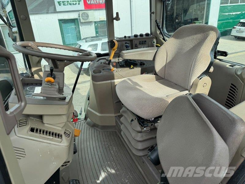 John Deere 6195M الجرارات