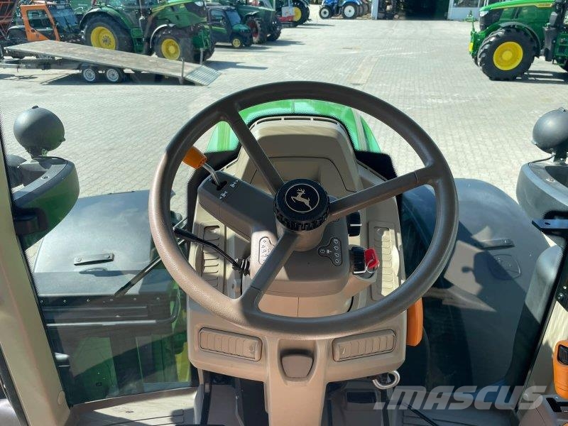 John Deere 6195M 6195 M Трактори