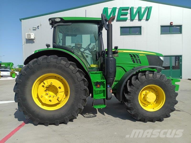 John Deere 6215R Traktori