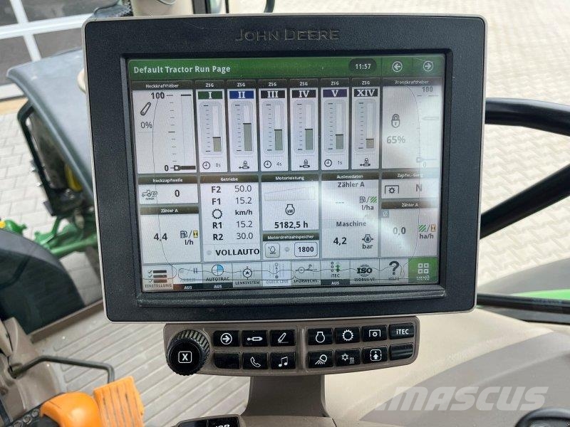 John Deere 6215R الجرارات
