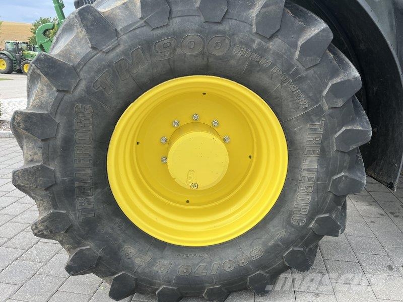 John Deere 6215R الجرارات