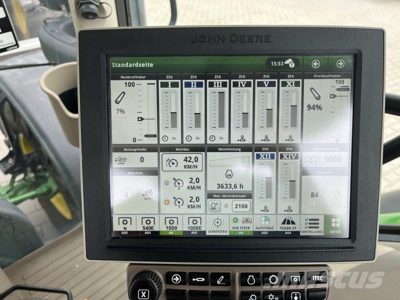 John Deere 6215R الجرارات