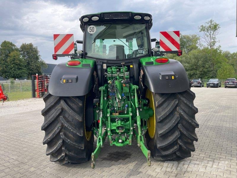 John Deere 6215R Tractores