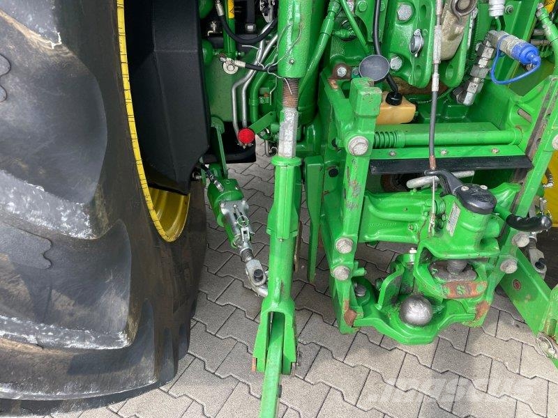 John Deere 6215R Tractores
