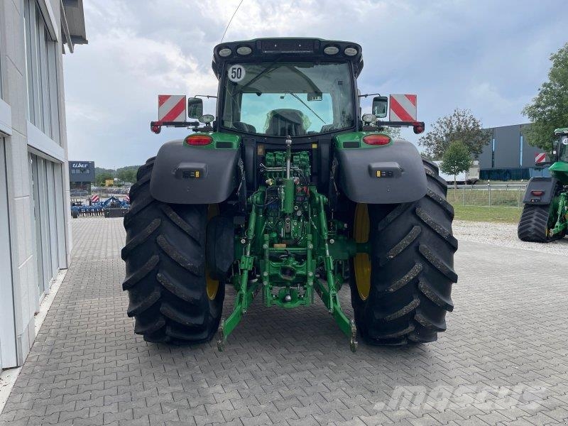 John Deere 6215R Tractores
