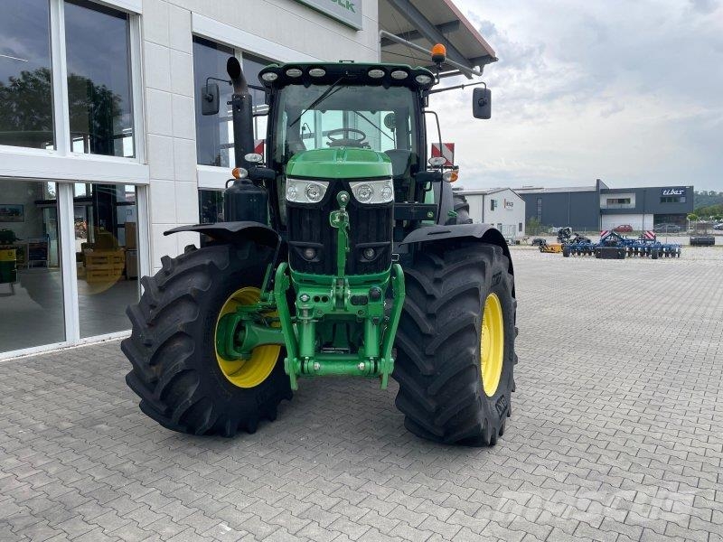 John Deere 6215R Tractores
