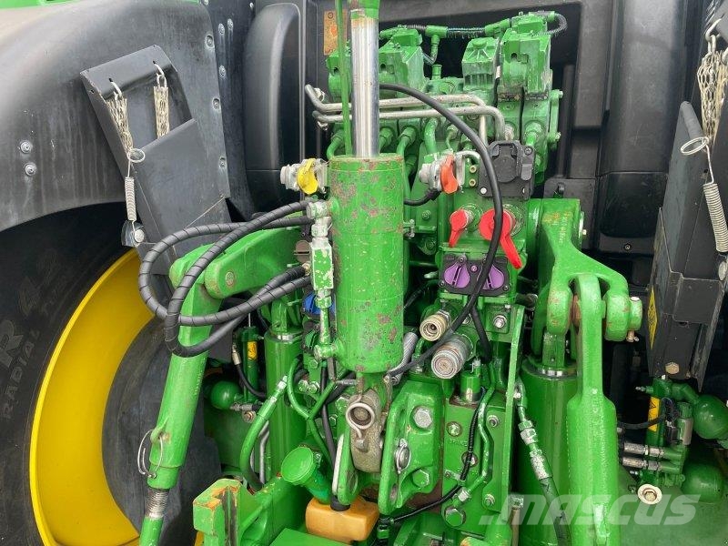 John Deere 6215R Tractores