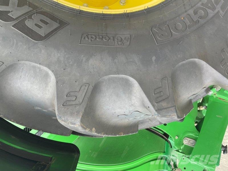 John Deere 6215R Tractores