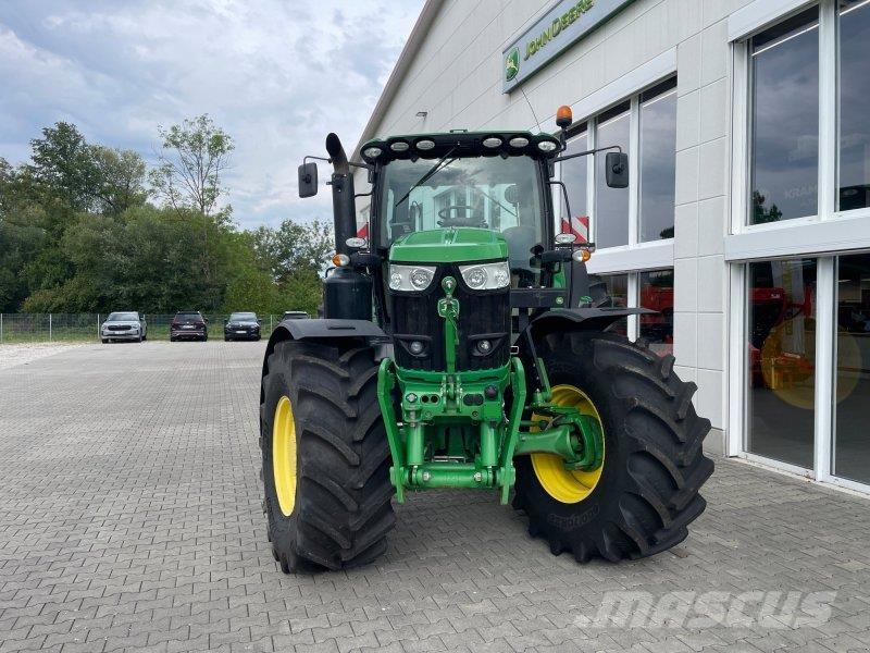 John Deere 6215R Tractores