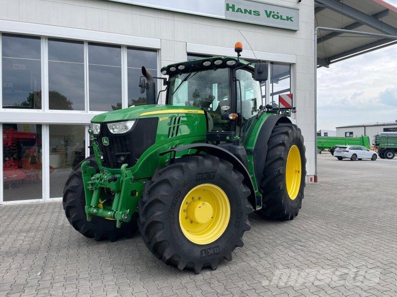 John Deere 6215R Tractores