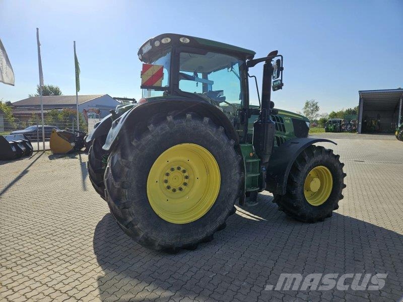 John Deere 6215R Tracteur