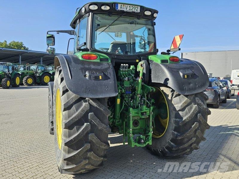 John Deere 6215R Tracteur