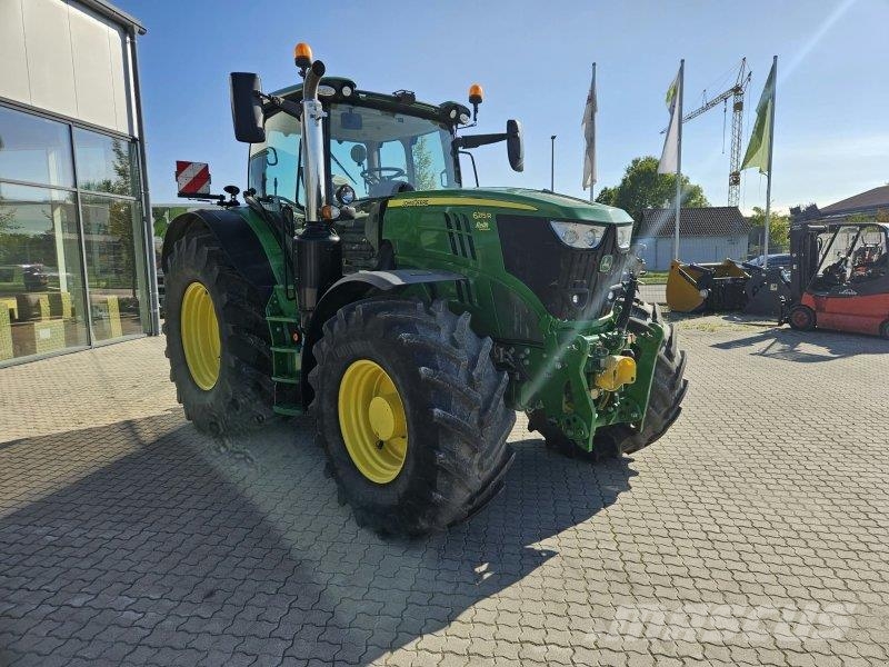 John Deere 6215R Трактори