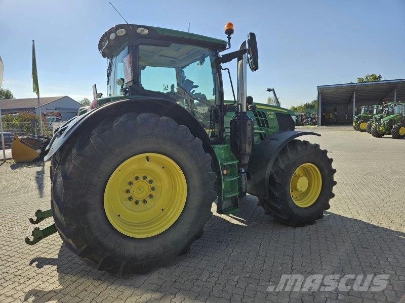 John Deere 6215R Трактори