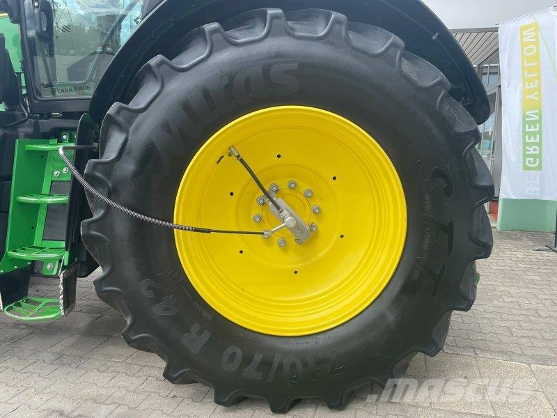 John Deere 6230 R 6230R mit Reifendruckregelanlage Traktory