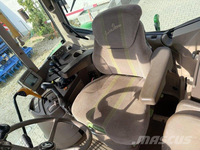 John Deere 6330 Premium Frontlader Traktoren