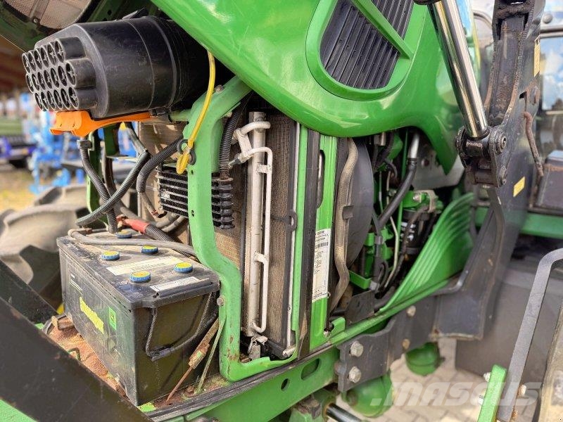 John Deere 6330 Premium Frontlader Traktoren