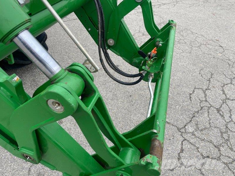 John Deere 6M 150 Трактори