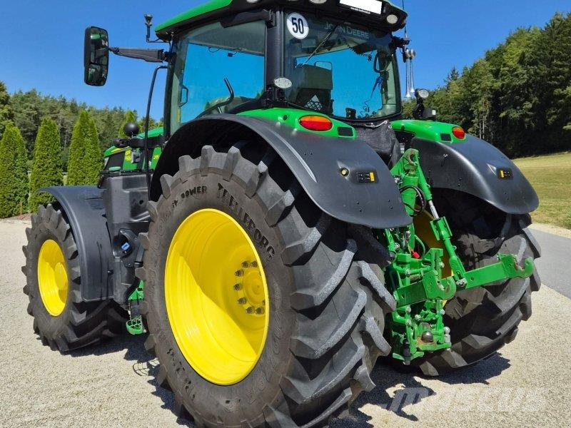 John Deere 6R 215 Tractors