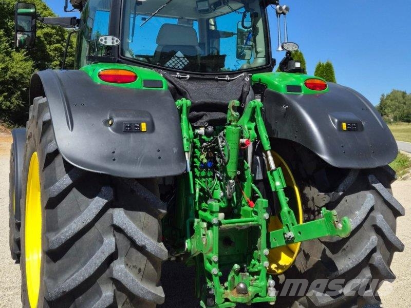 John Deere 6R 215 Tractors