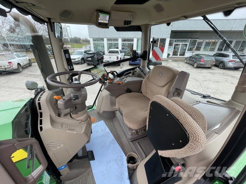 John Deere 6R215 Traktorid