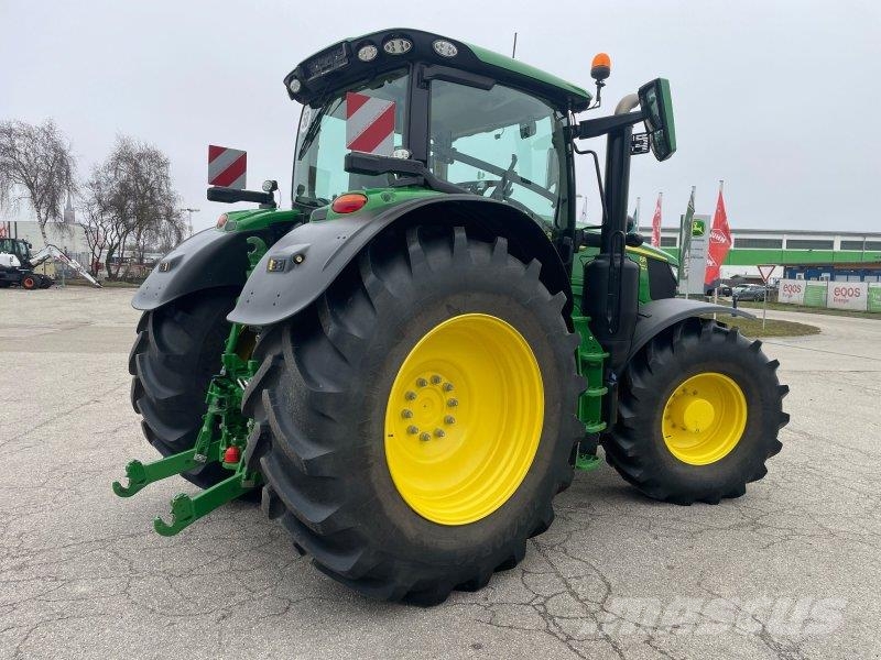 John Deere 6R215 Traktorid