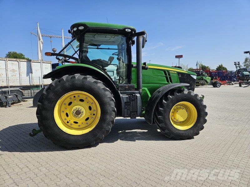 John Deere 7260R Traktory