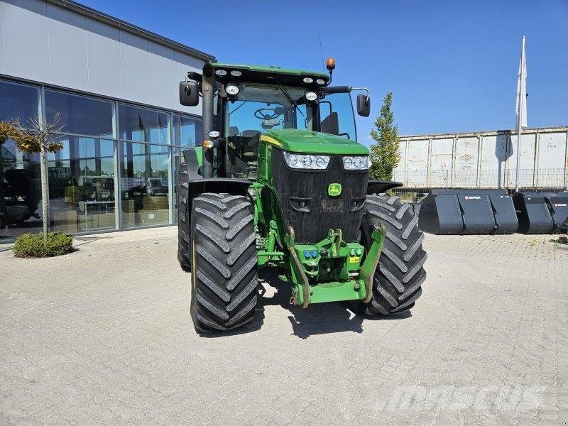 John Deere 7260R Traktory