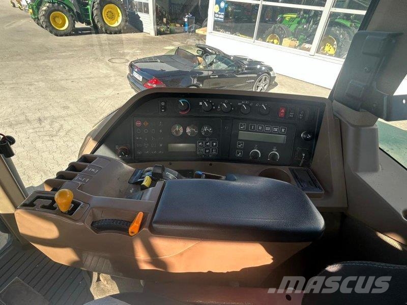 John Deere 8200 Traktorji