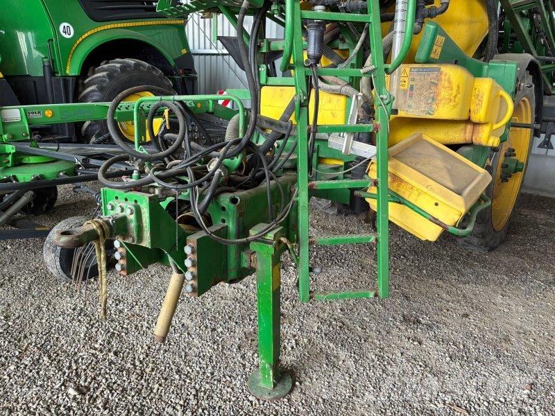 John Deere 824 Gübre dagitma tankerleri