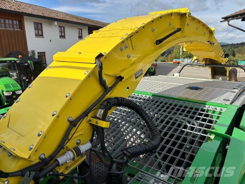 John Deere 8300 フォレージハーベスター