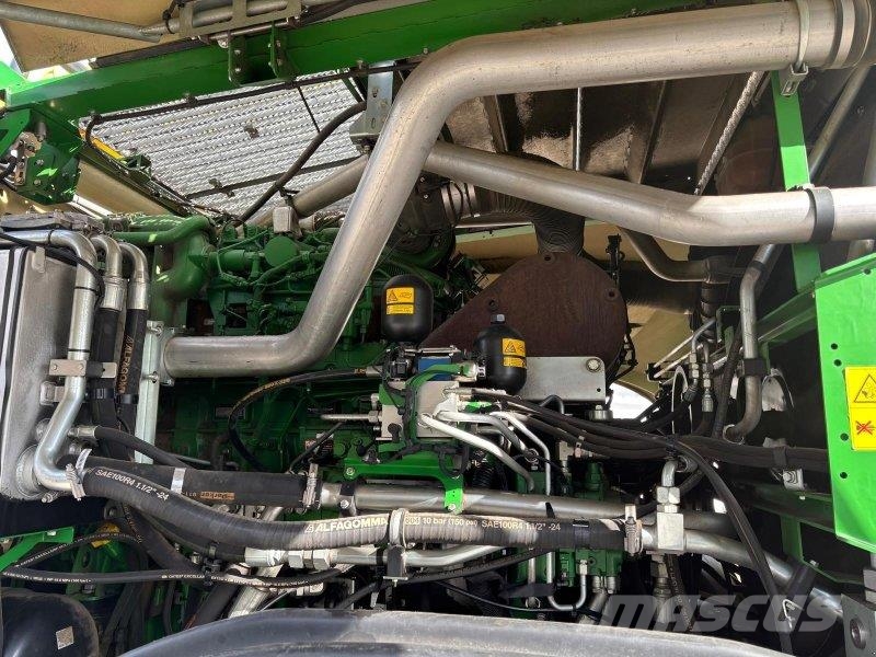 John Deere 8300 フォレージハーベスター
