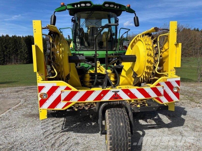 John Deere 8300 フォレージハーベスター