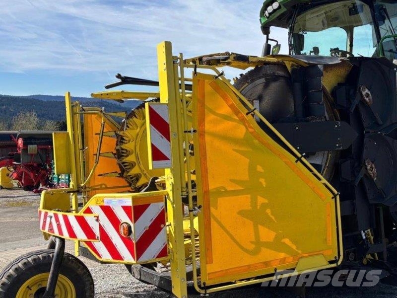 John Deere 8300 フォレージハーベスター