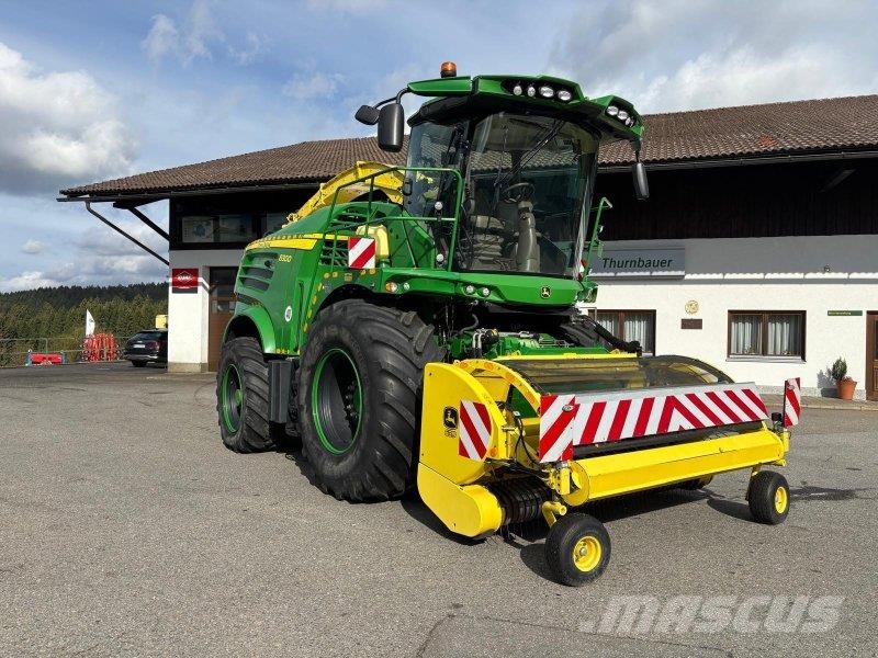 John Deere 8300 フォレージハーベスター
