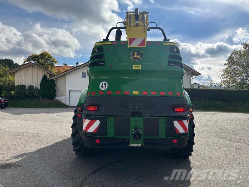 John Deere 8300 フォレージハーベスター