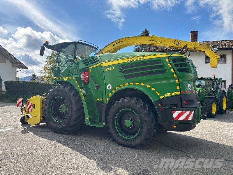 John Deere 8300 フォレージハーベスター