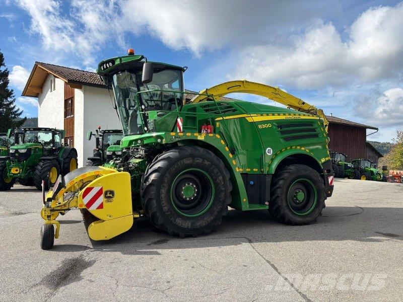 John Deere 8300 フォレージハーベスター