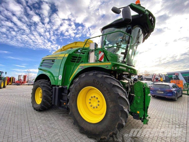 John Deere 8400i 목초 수확기