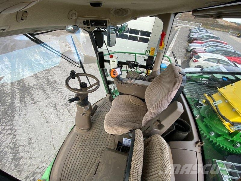 John Deere 8400i 목초 수확기