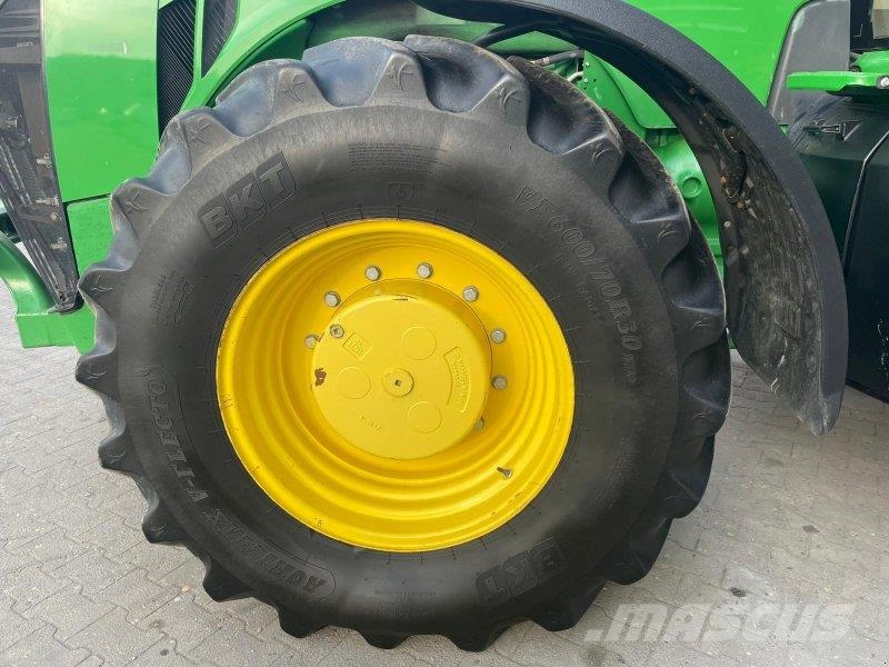 John Deere 8400R 8400 R Traktorit