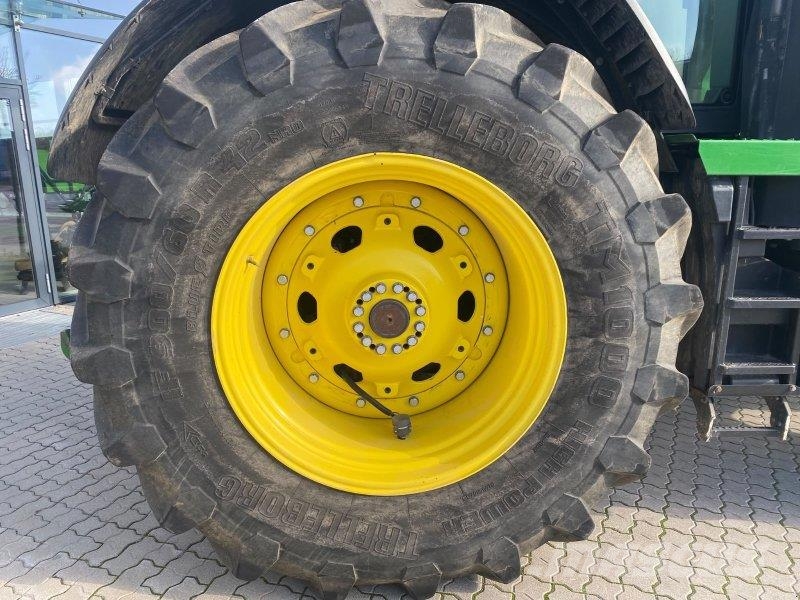John Deere 8R310 8R 310 Traktoren