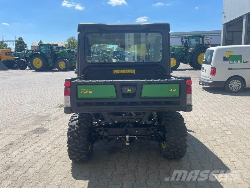 John Deere Gator XUV 865M ATV