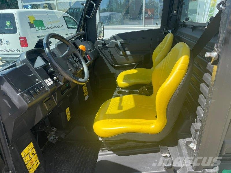 John Deere Gator XUV 865M ATV