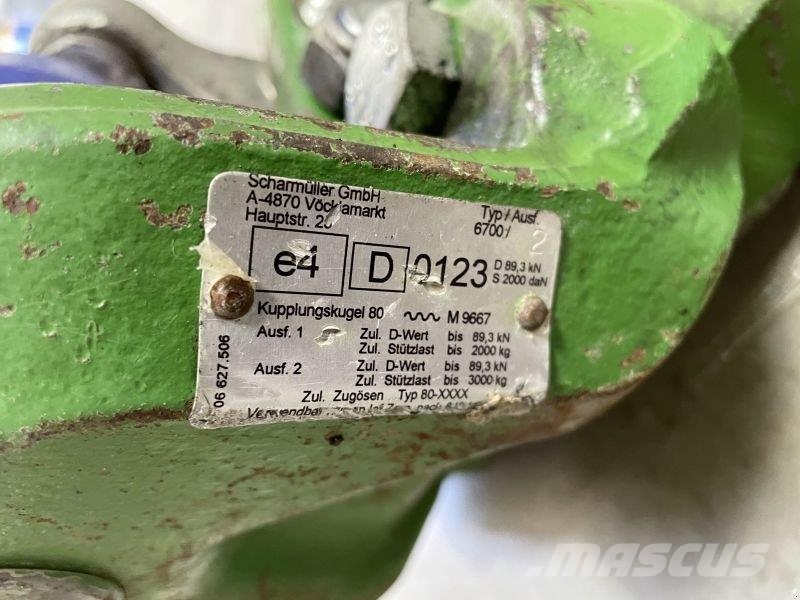 John Deere K80 im Schlitten Ďalšie príslušenstvo traktorov