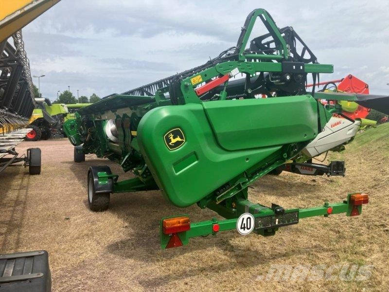 John Deere S780 Combine harvesters