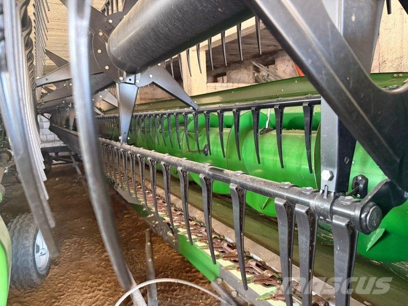 John Deere S785 inkl. 735X Schneidwerk Mähdrescher