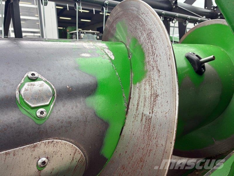 John Deere T 560 i Kombajni