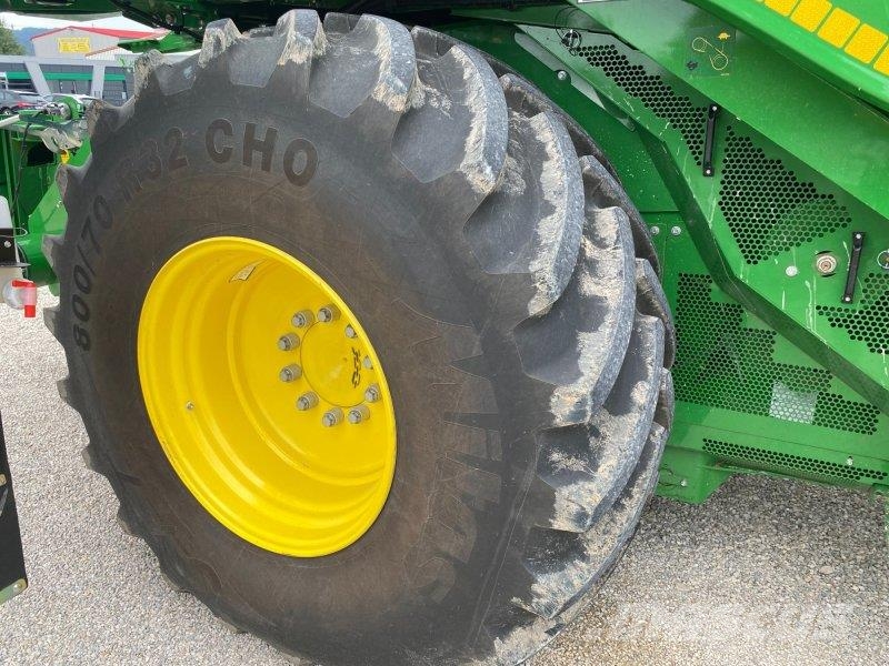 John Deere T550i HM Mietitrebbiatrici